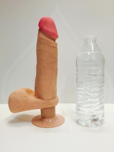 UR3 Realistic Vibrating Cock 6 inch